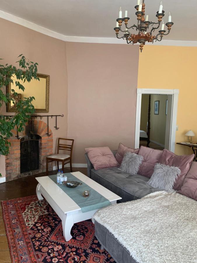 Gutshaus Schwarzenhof Apartment Dargun